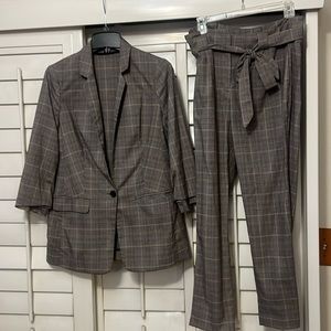Express Suit